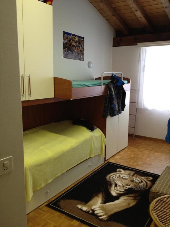 Apartment Plauncas Acletta Disentis Habitación foto